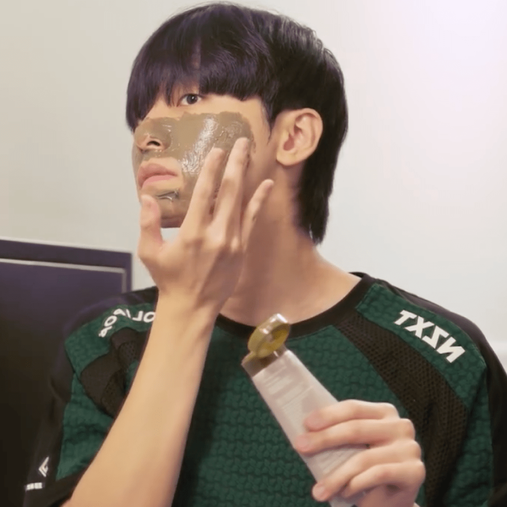 FlyQuest’s Quad Shares His BRMUD Skincare Routine: A Pro Gamer’s Secret to Reset and Recharge - BRMUD US Official